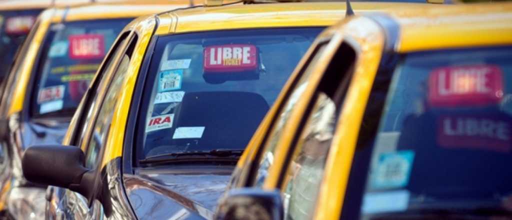 Extienden el plazo para otorgar nuevos permisos para taxis en Mendoza