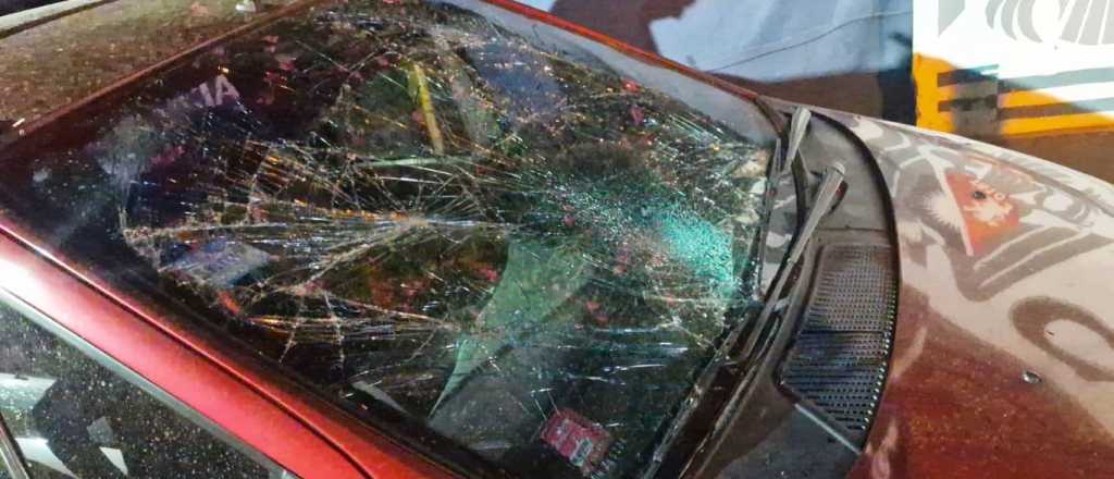 Un auto atropell&oacute; a un padre y a su hija en Guaymall&eacute;n