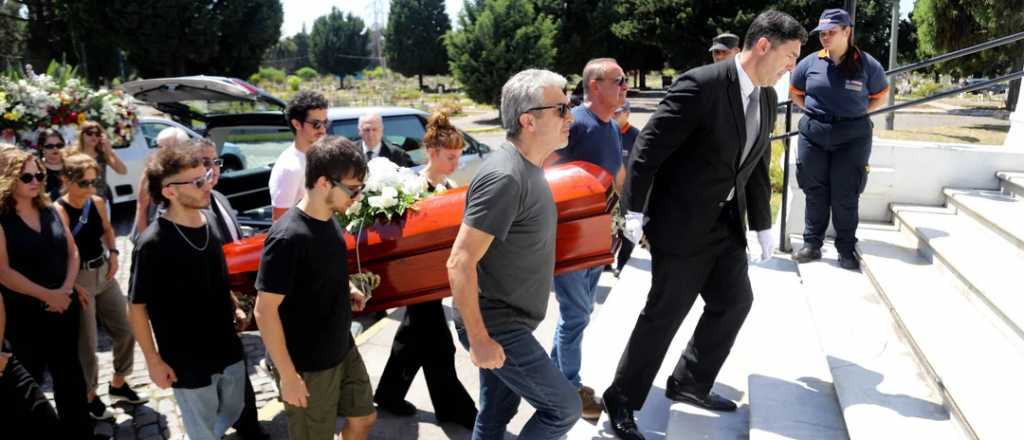 Familiares y actores despidieron los restos de Alejandra Dar&iacute;n