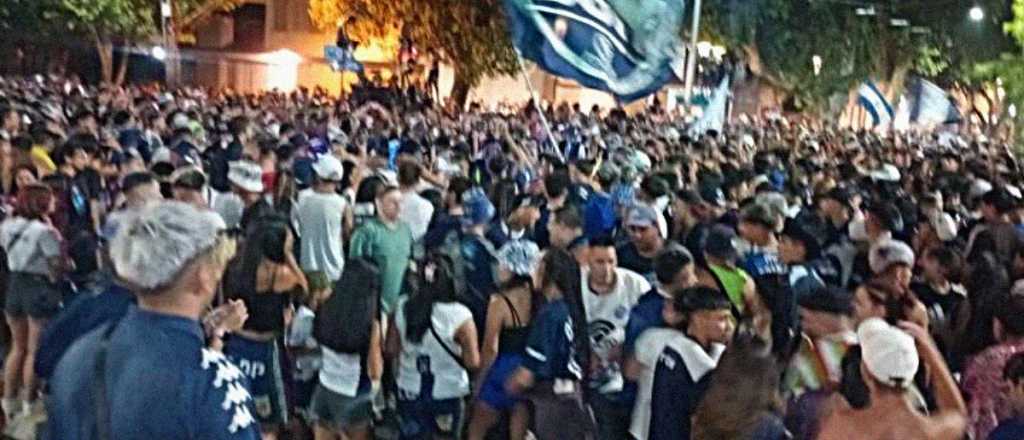 Ciudad multar&aacute; a la Lepra por el banderazo del aniversario