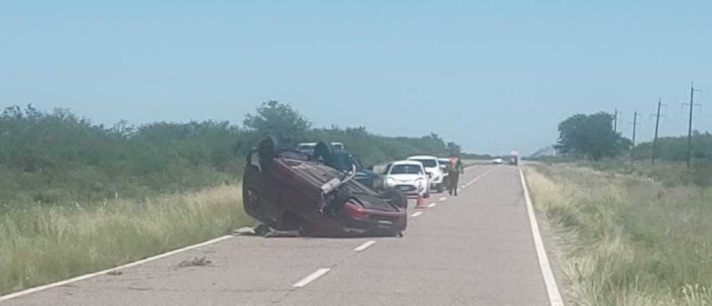 Un vuelco en Bowen dejó a toda una familia lesionada