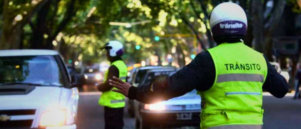 Ciudad: volcó a alta velocidad y resultó ileso