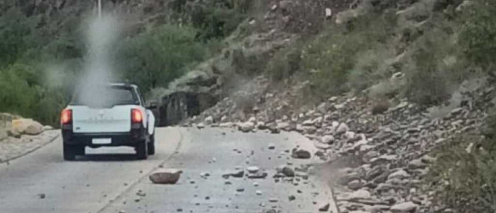 Crecida y derrumbe en Villavicencio: rescataron a 6 personas