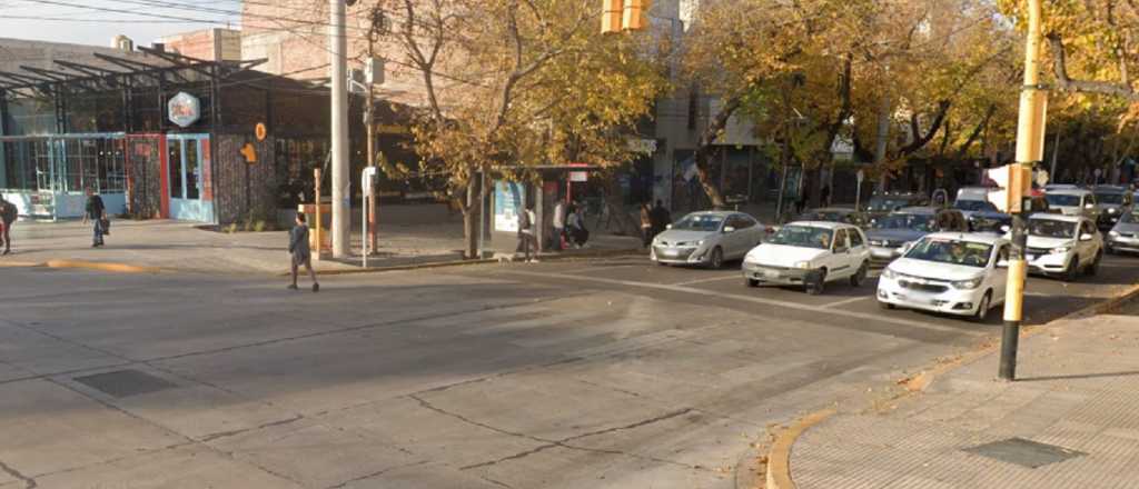 Conducía muy ebrio, dobló en contramano por Colón y fue detenido