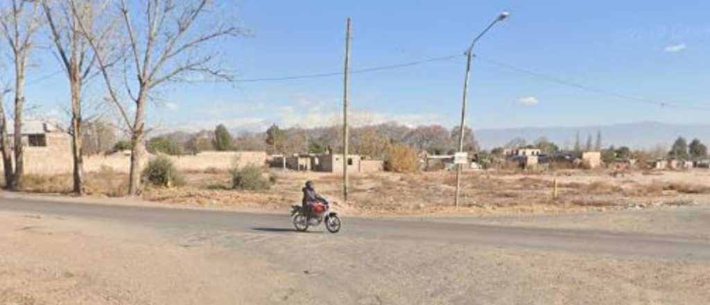 Le robaron la moto en Maipú mientras manejaba por el Acceso Este