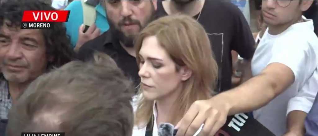 Video: el mal momento de Lilia Lemoine en una marcha por un crimen