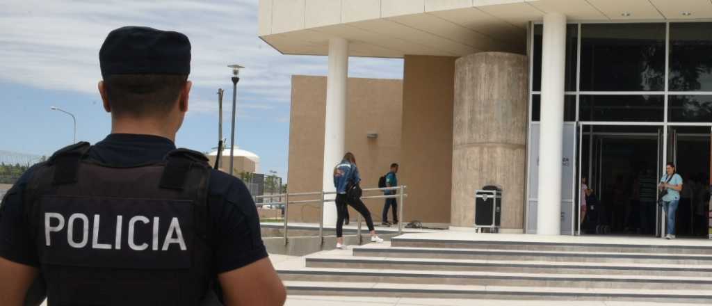 Sumariaron a un polic&iacute;a que pidi&oacute; licencia, no volvi&oacute; y dio un falso domicilio