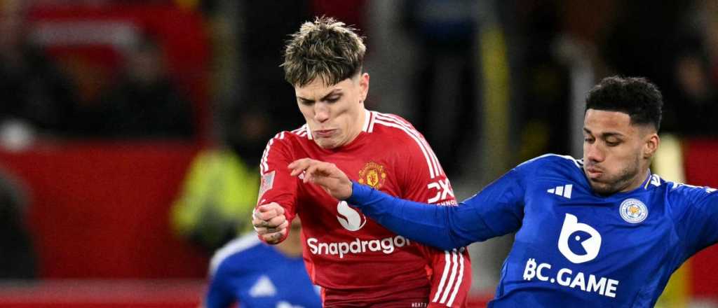 Con un gol en offside, Manchester United eliminó a Leicester