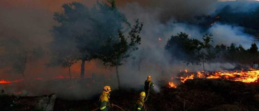 Evacuaron zonas pobladas de El Bolsón por el fuego descontrolado