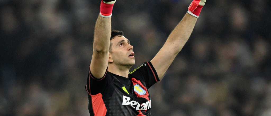 ¡Totalmente loco! Otra atajada imposible del Dibu y triunfo de Aston Villa