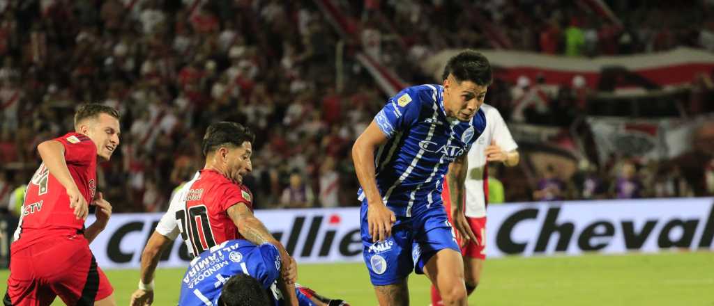 Godoy Cruz mejoró, pero igualó ante un flojo River