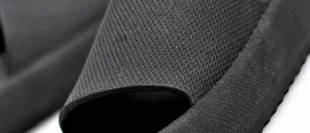 Sorprendieron a una pareja en un auto en Guaymal&eacute;n y les robaron los gomones