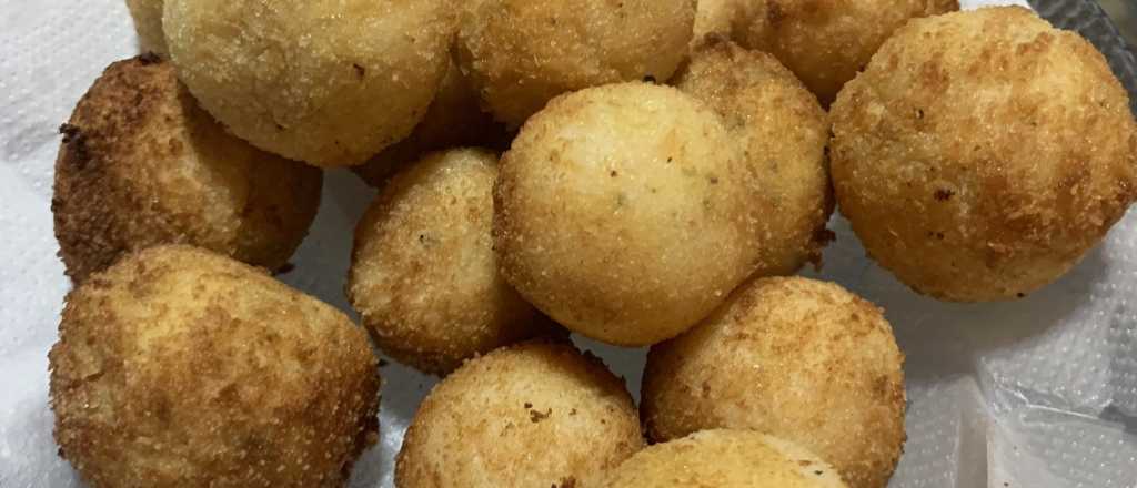 C&oacute;mo hacer unas deliciosas bombas de papa rellenas en simples pasos