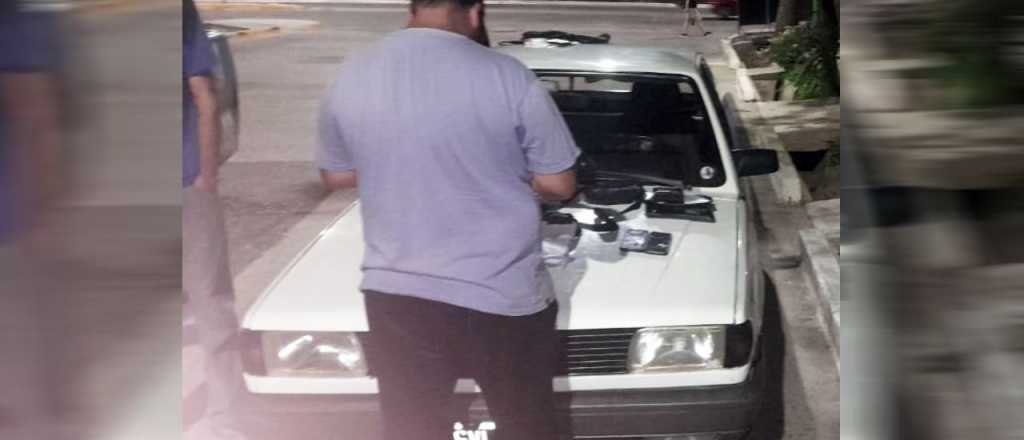 Fotos: detuvieron a dos personas con drogas y un arma en Junín