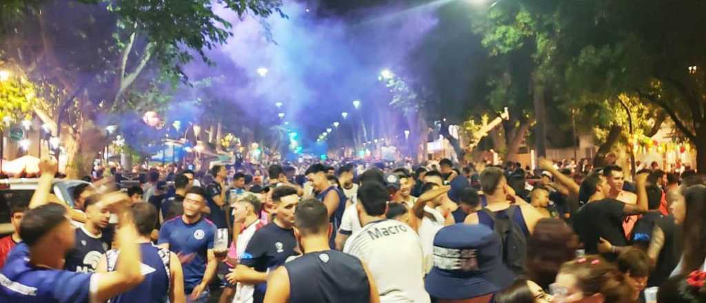 Bullrich aplicó derecho de admisión a un hincha de la Lepra