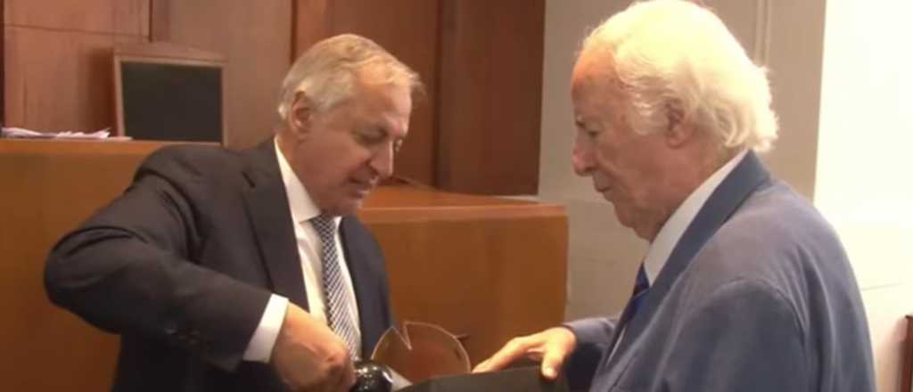 Tras 38 años, Llorente se despidió de la Corte y criticó la decisión de Milei