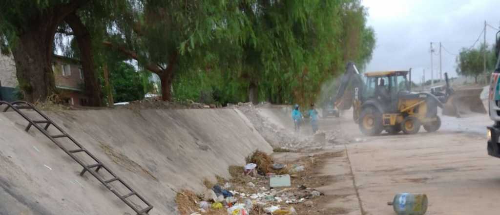 Sacaron 120 toneladas de basura del canal Papagayos