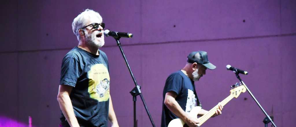 Iván Noble y Estelares hicieron vibrar al Le Parc