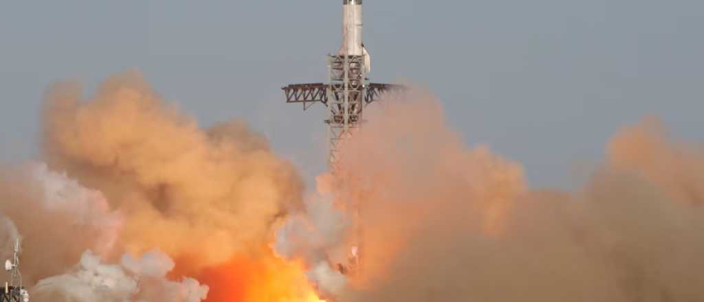 Videos: el espectáculo en el cielo luego de la explosión de la Starship