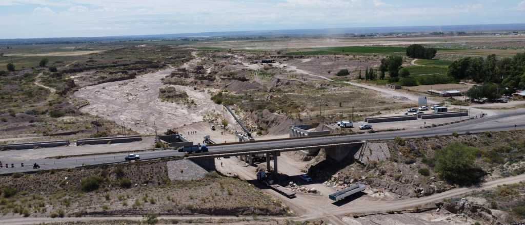 Así avanza la construcción "en cuotas" de los puentes sobre la Ruta 40