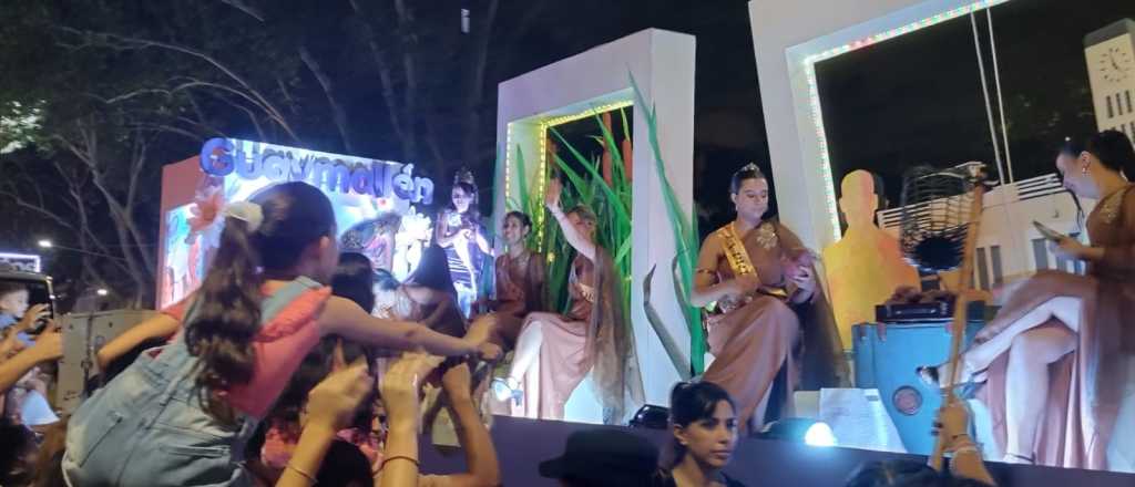 Fotos y videos: todo el color de la Vía Blanca en las calles de Ciudad