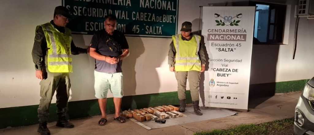 Detienen en Salta a un narco con 16 kilos de coca&iacute;na que vend&iacute;a en Cuyo