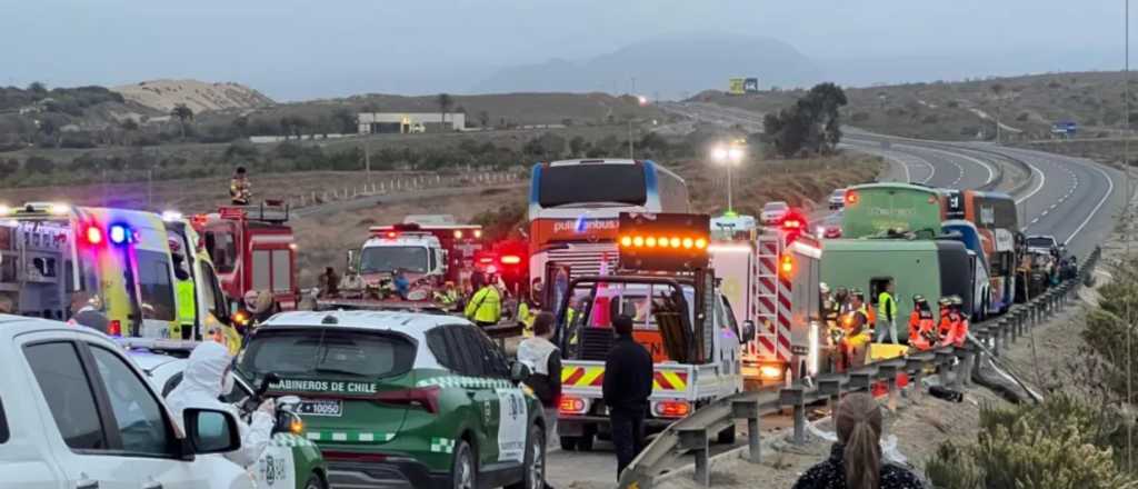 Tragedia en Chile: chocaron cinco micros y hay 6 muertos