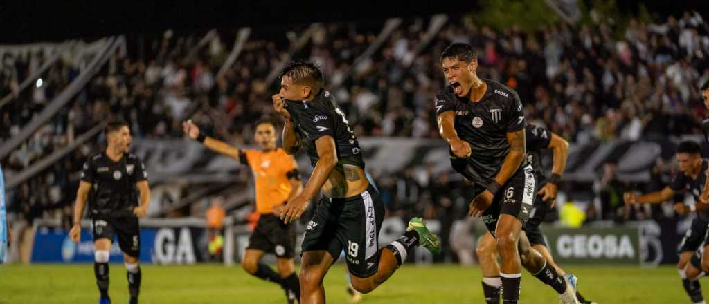 Gimnasia venció por 2 a 0 al CADU y es líder de la Zona B