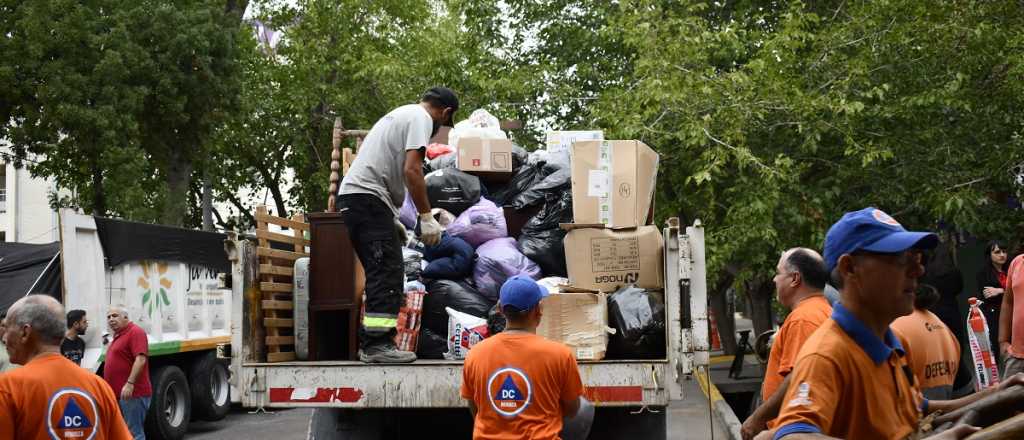 Fotos: la solidaridad mendocina parte hacia Bah&iacute;a Blanca