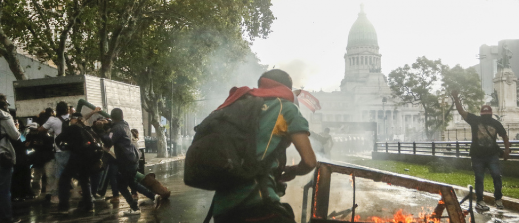 Reprimir te da alas (y votos)
