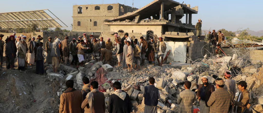 Trump lanzó ataques contra los hutíes de Yemen: al menos 31 muertos