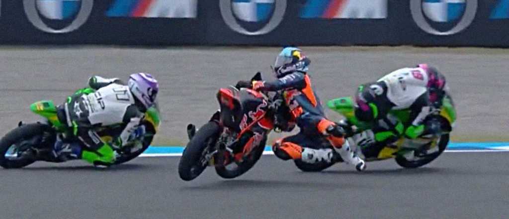 Video: la fea ca&iacute;da de Valent&iacute;n Perrone que lo dej&oacute; afuera de la carrera