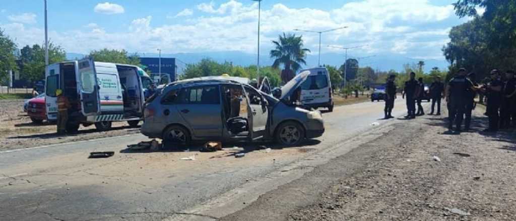 Vuelco fatal en el Acceso Este: murió una turista