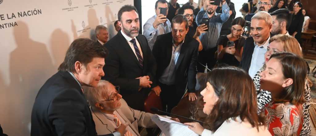 LLA logr&oacute; los votos para ratificar en Diputados el DNU de acuerdo con el FMI