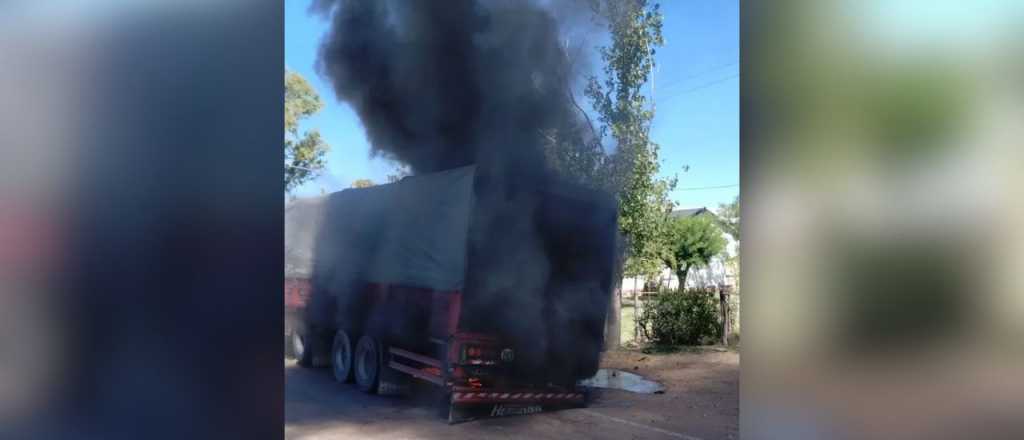Un camión cargado con cerveza se prendió fuego en San Rafael