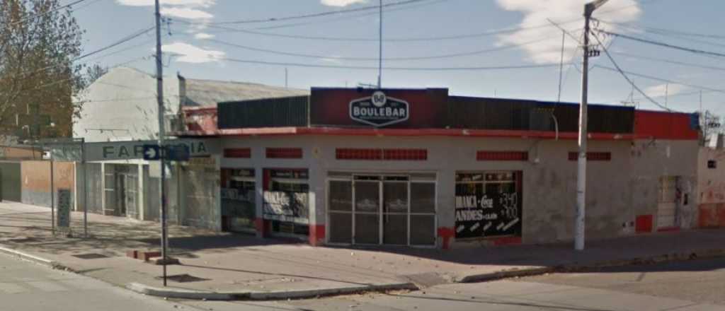 Aprovecharon el apag&oacute;n para robar en local de bebidas de Alvear