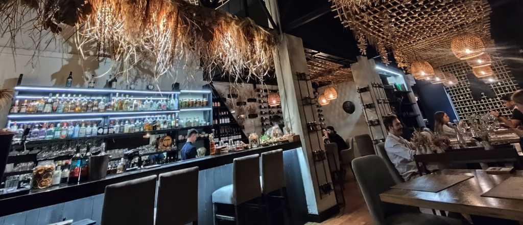 Un renovado restó con gastronomía "auténtica" en calle Sarmiento
