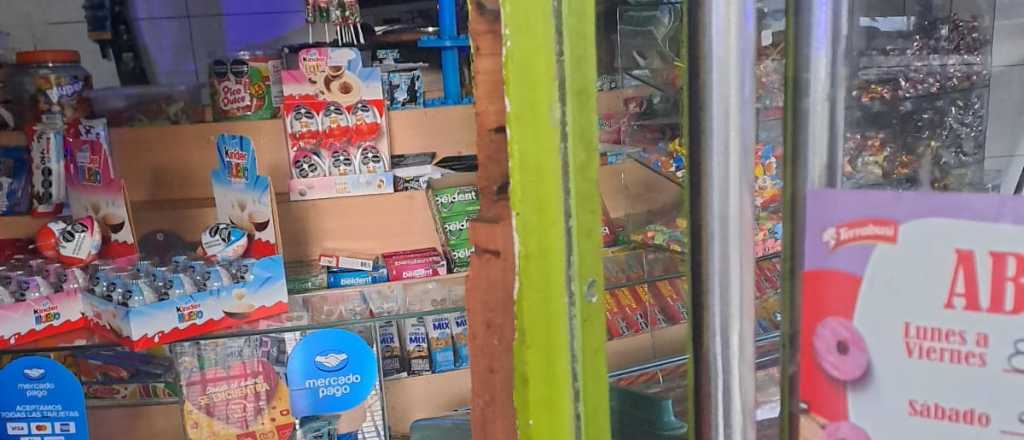 "¿De dónde sacó eso?": lo detuvieron con cigarrillos y dos cajas de fernet