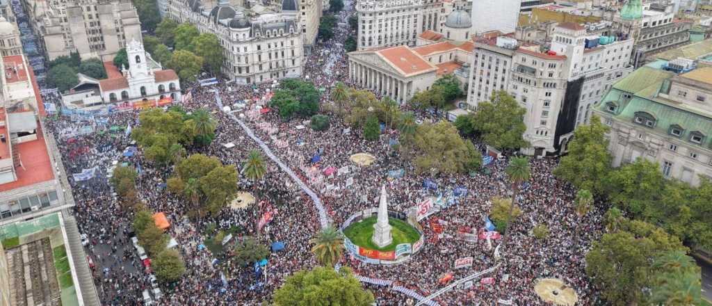 Día de la Memoria: multitudinaria marcha a Plaza de Mayo