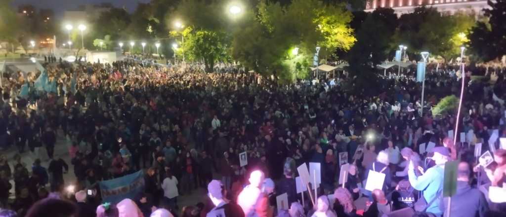 Unas 10 mil personas marcharon en Mendoza por el Día de la Memoria