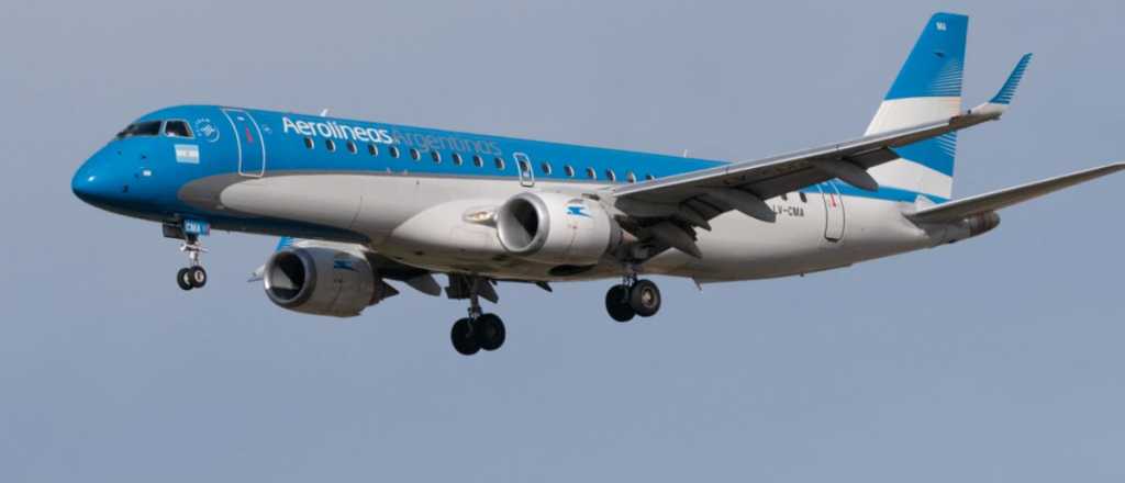 Un avión dio vueltas por una hora porque el controlador se habría dormido