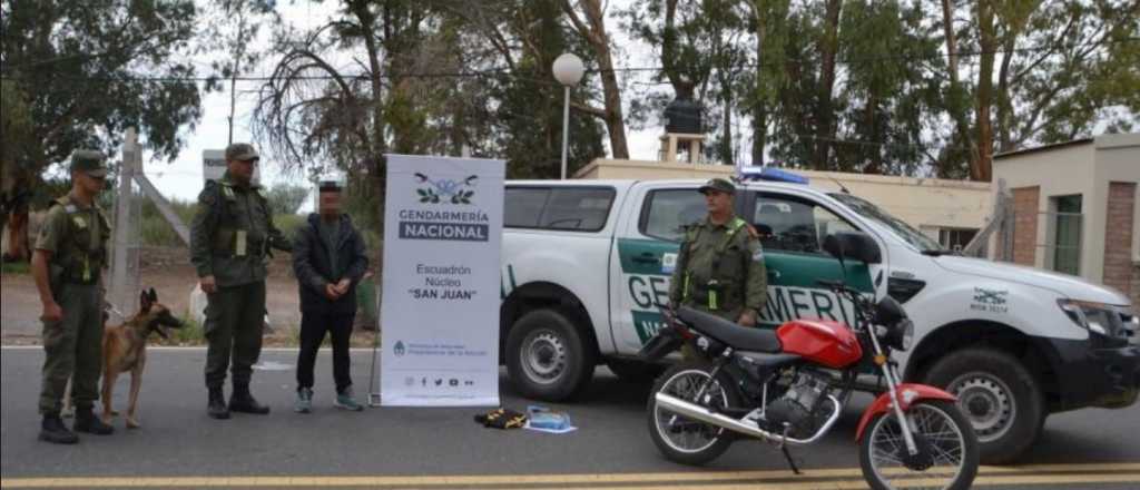 Iban de Mendoza a San Juan con 2 kilos de cocaína y los agarró Gendarmería