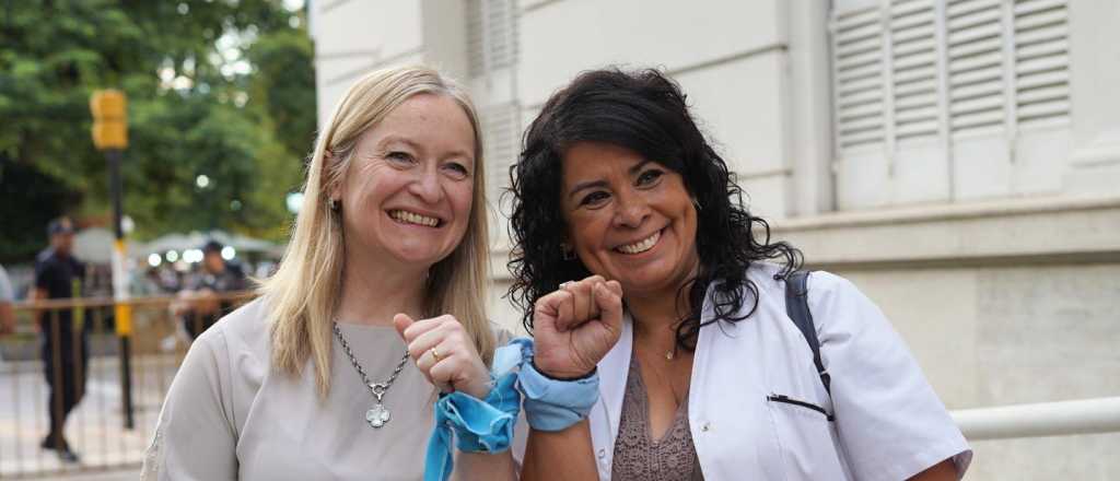 Hebe Casado march&oacute; por los derechos "del ni&ntilde;o por nacer"