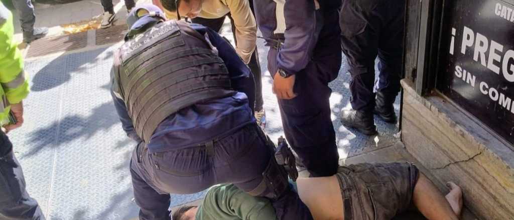 Dos detenidos por intentar asaltar un local de joyas de la Galer&iacute;a Tonsa