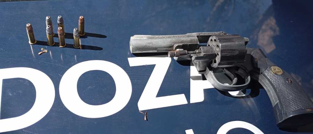 Cuatro delincuentes robaron un auto en Ciudad y detuvieron a uno