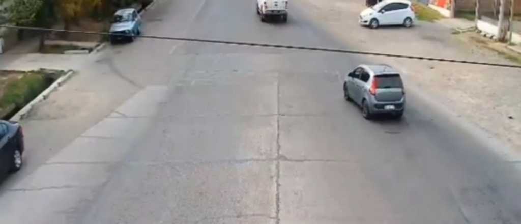 Video: andaba en un auto robado y as&iacute; lo detuvieron en Guaymall&eacute;n