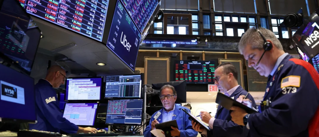 El riesgo país rebotó y volvió a superar los 650 puntos