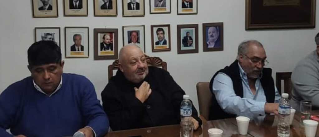 Acorralado, Sperdutti anunci&oacute; elecciones anticipadas en la Liga Mendocina