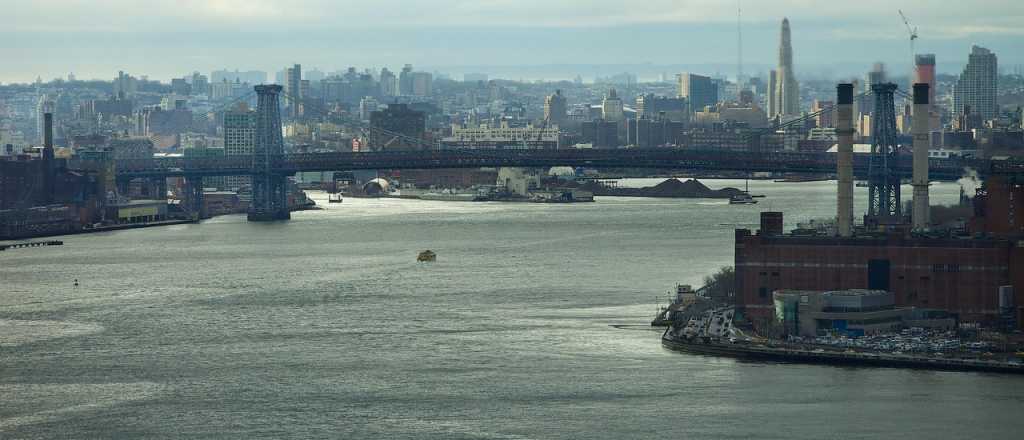 Video: cay&oacute; un helic&oacute;ptero en Nueva York y hay seis muertos