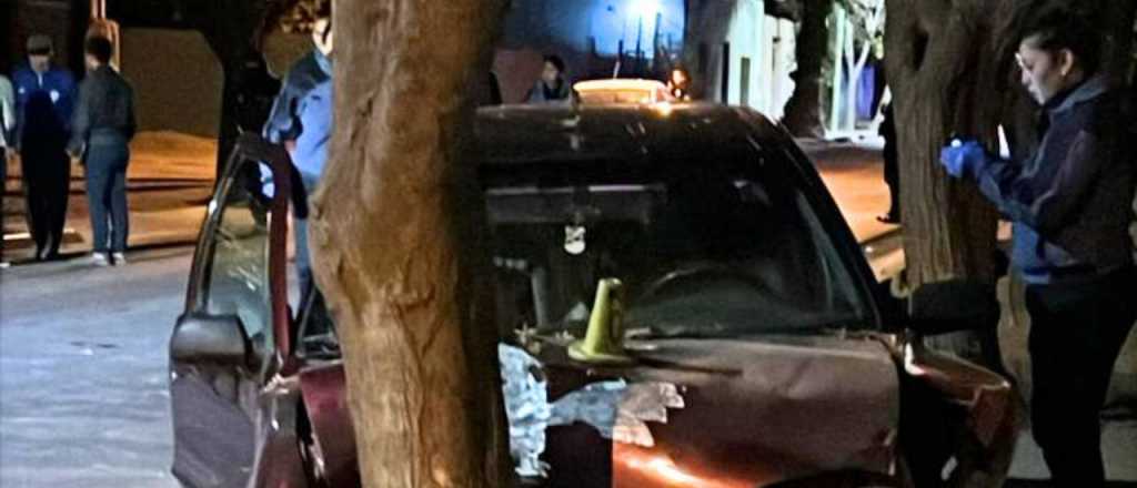 El auto en el que viajaba una familia choc&oacute; y un hombre muri&oacute;